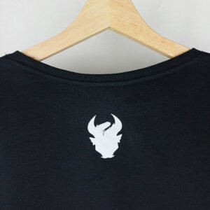 Sud-over-black-back-detail